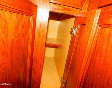 10021 Railroad Drive - Photo Thumbnail 18