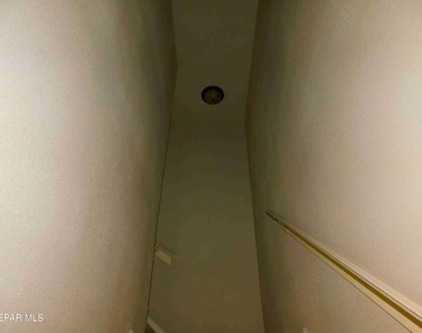 10021 Railroad Drive - Photo Thumbnail 23