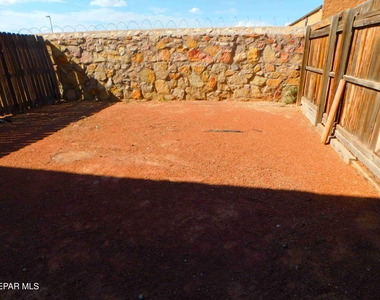 10021 Railroad Drive - Photo Thumbnail 20