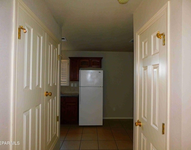10021 Railroad Drive - Photo Thumbnail 9