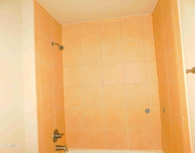 10021 Railroad Drive - Photo Thumbnail 32