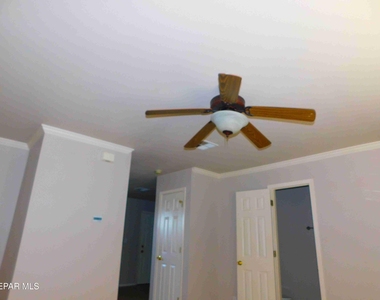 10021 Railroad Drive - Photo Thumbnail 4