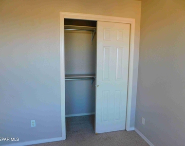 10021 Railroad Drive - Photo Thumbnail 30