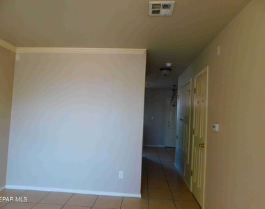 10051 Railroad Drive - Photo Thumbnail 5