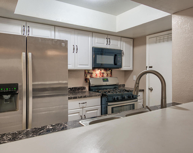 3232 Slocum Street - Photo Thumbnail 5