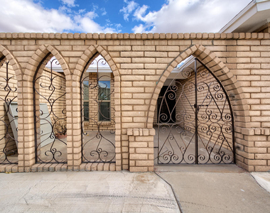 3232 Slocum Street - Photo Thumbnail 4