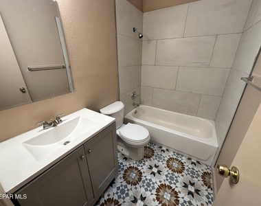 1917 Karen Sue Place - Photo Thumbnail 10