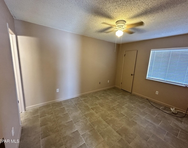 1917 Karen Sue Place - Photo Thumbnail 2