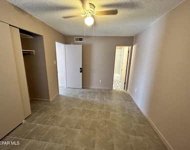 1917 Karen Sue Place - Photo Thumbnail 9