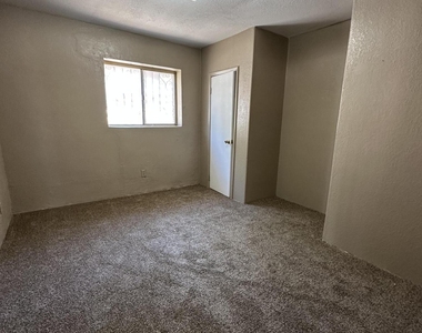 8920 Kenneth Street - Photo Thumbnail 10