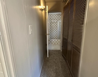 8920 Kenneth Street - Photo Thumbnail 14