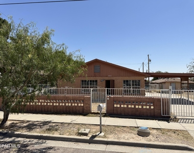 8920 Kenneth Street - Photo Thumbnail 18