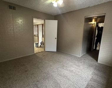 8920 Kenneth Street - Photo Thumbnail 19