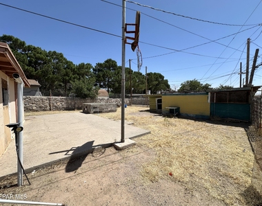 8920 Kenneth Street - Photo Thumbnail 13