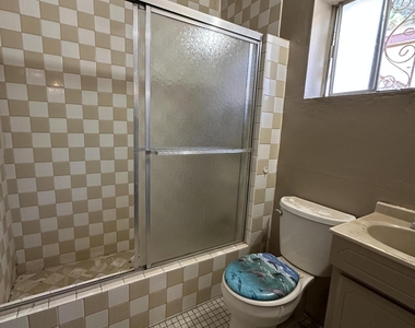 8920 Kenneth Street - Photo Thumbnail 12