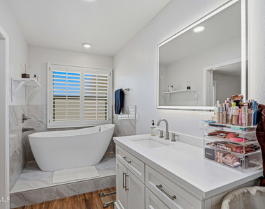 10713 Eagle Pass Lane - Photo Thumbnail 17
