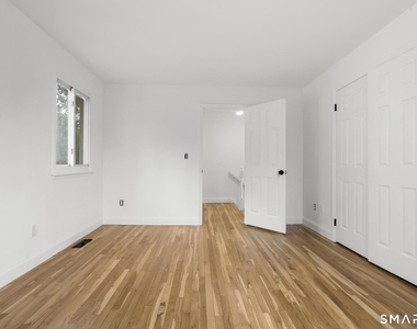 6-6 Van Buskirk Avenue - Photo Thumbnail 16