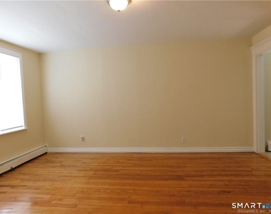 129 Kent Avenue - Photo Thumbnail 3