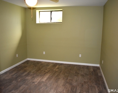 24 Teresa Place - Photo Thumbnail 14