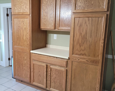 105 Windsor Street - Photo Thumbnail 3