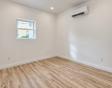 170 Pearl Street - Photo Thumbnail 5