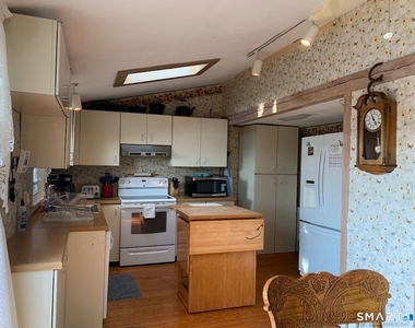 70 New Shore Road - Photo Thumbnail 9