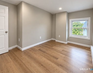 206 Jefferson Street - Photo Thumbnail 9