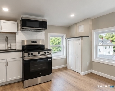 206 Jefferson Street - Photo Thumbnail 4
