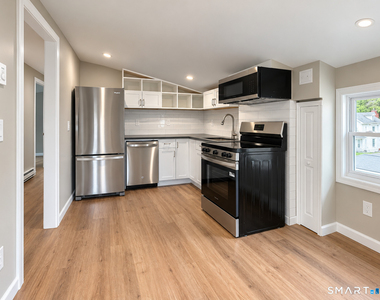 206 Jefferson Street - Photo Thumbnail 3