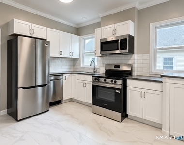 206 Jefferson Street - Photo Thumbnail 2