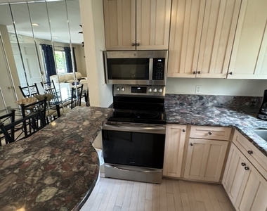 7 Clearwater Lane - Photo Thumbnail 3