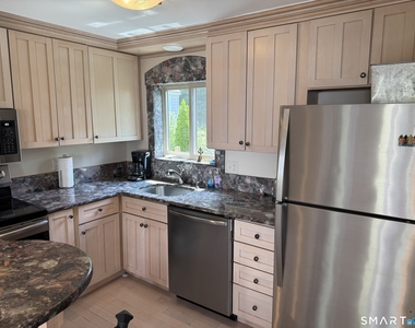 7 Clearwater Lane - Photo Thumbnail 2