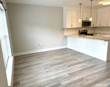 502 Howe Avenue - Photo Thumbnail 6