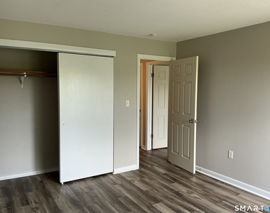 2315 Cromwell Hills Drive - Photo Thumbnail 14