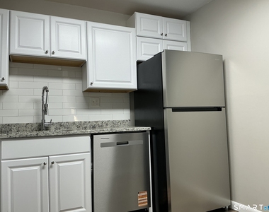 2315 Cromwell Hills Drive - Photo Thumbnail 4