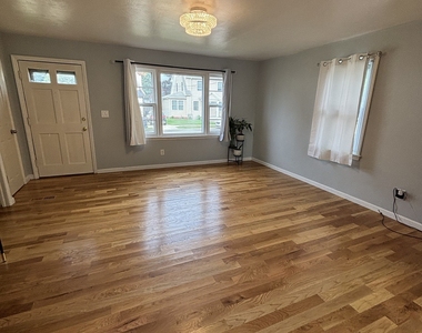 691 Second Avenue - Photo Thumbnail 2