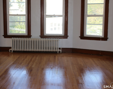 195 Highland Avenue - Photo Thumbnail 3