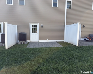 39 Eden Avenue - Photo Thumbnail 13