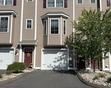 39 Eden Avenue - Photo Thumbnail 1