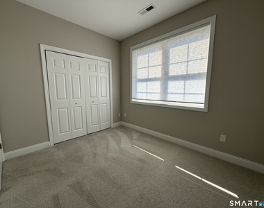 39 Eden Avenue - Photo Thumbnail 12