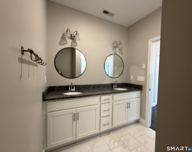 39 Eden Avenue - Photo Thumbnail 11