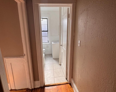40 Sanford Place - Photo Thumbnail 3