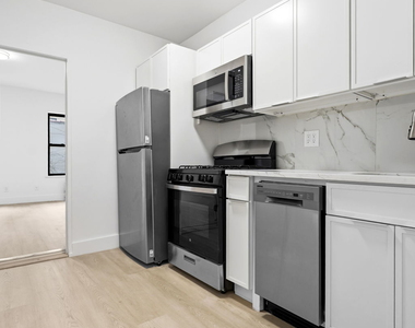 1578 Third Avenue  - Photo Thumbnail 5