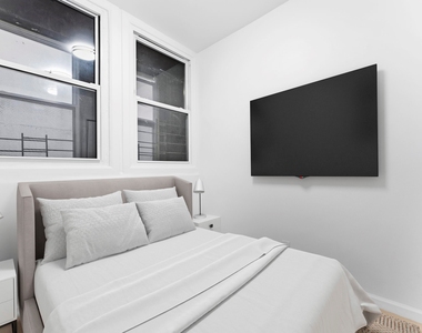 1578 Third Avenue  - Photo Thumbnail 4