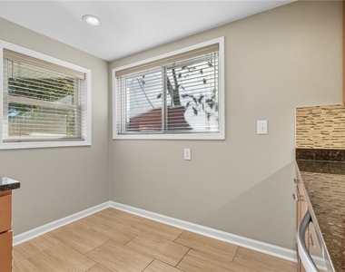 149 Anita Ave - Photo Thumbnail 6