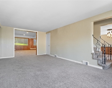 149 Anita Ave - Photo Thumbnail 9