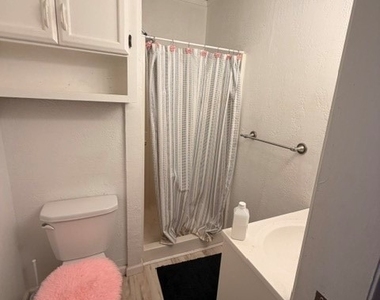 3700 49th Street - Photo Thumbnail 4