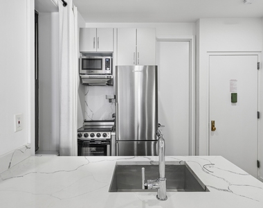 212 Lafayette Street - Photo Thumbnail 4