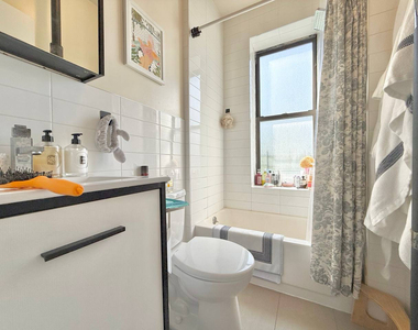 322 Rodney Street - Photo Thumbnail 4