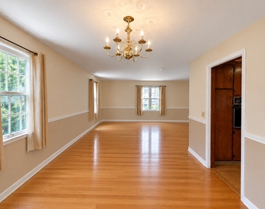 240 Ridgefield Road - Photo Thumbnail 3